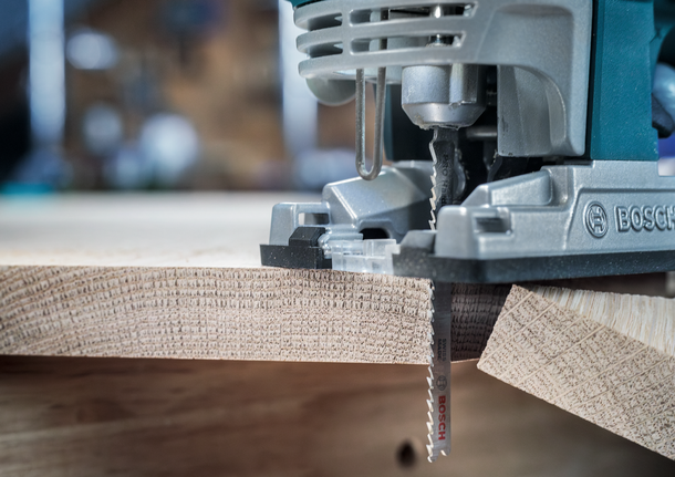 Bilah Gergaji Jigsaw PRO Hardwood clean T101BF, 100 mm, 5 buah Gergaji ukir memotong garis lengkung yang tepat melalui papan kayu.
