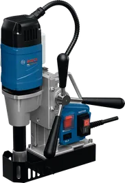 Bor inti magnetik Bosch GBM 38 untuk pengeboran logam yang presisi.