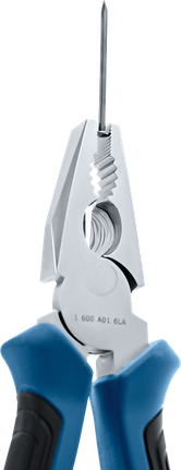 Tang penjepit mencengkeram paku logam panjang dengan gagang berwarna biru dan hitam.